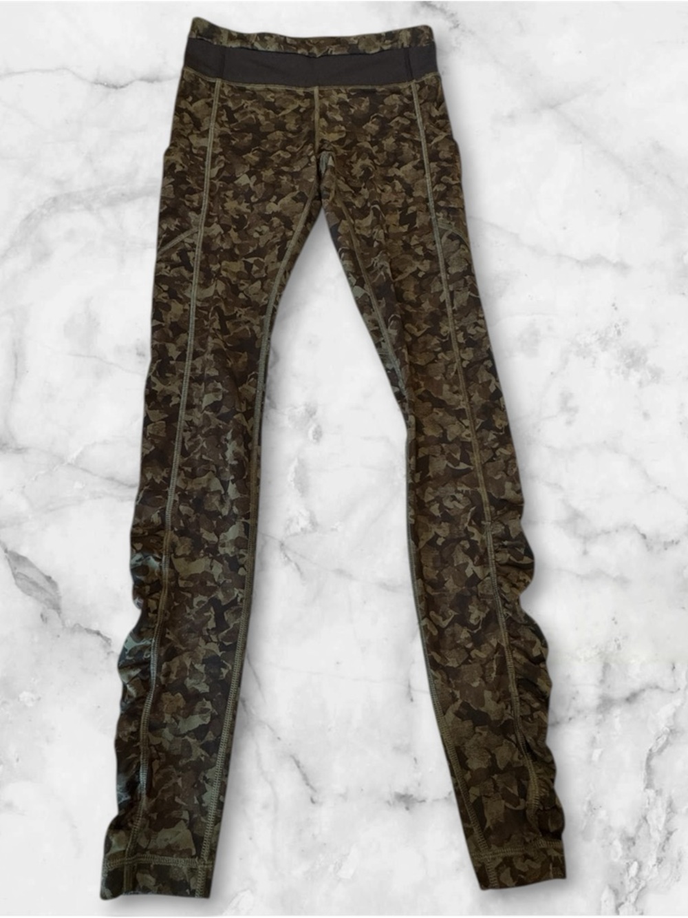Lululemon Speed Tight Leggings in Mystic Jungle Fatigue Green Black Print